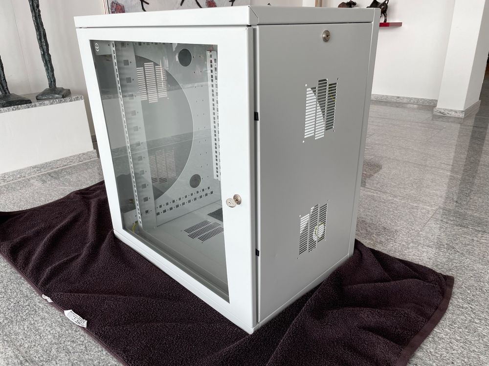 Rittal Server-Rack; 12 HE; grau | Kaufen auf Ricardo