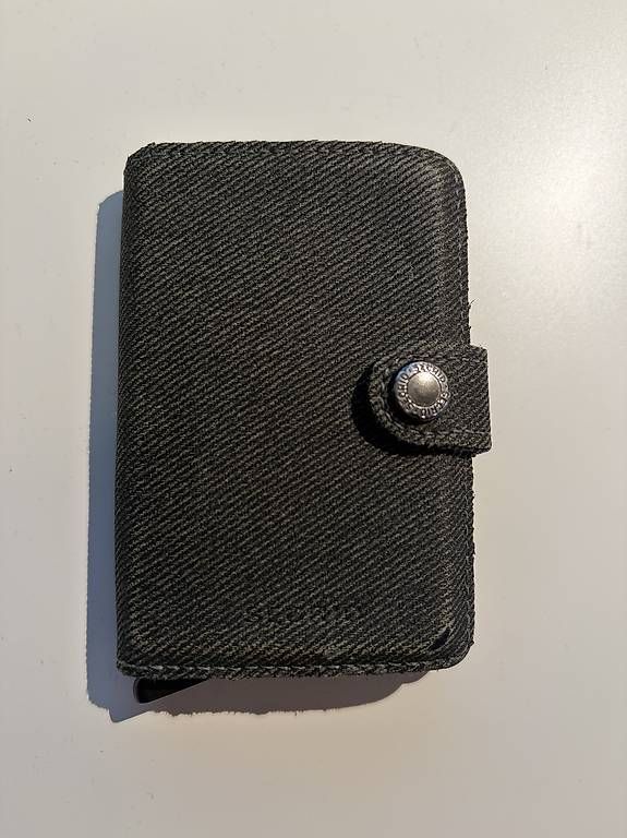 Secrid Brieftaschen: Secrid Wallet Grün – Gebraucht aus Niederrohrdorf von k.schaffner