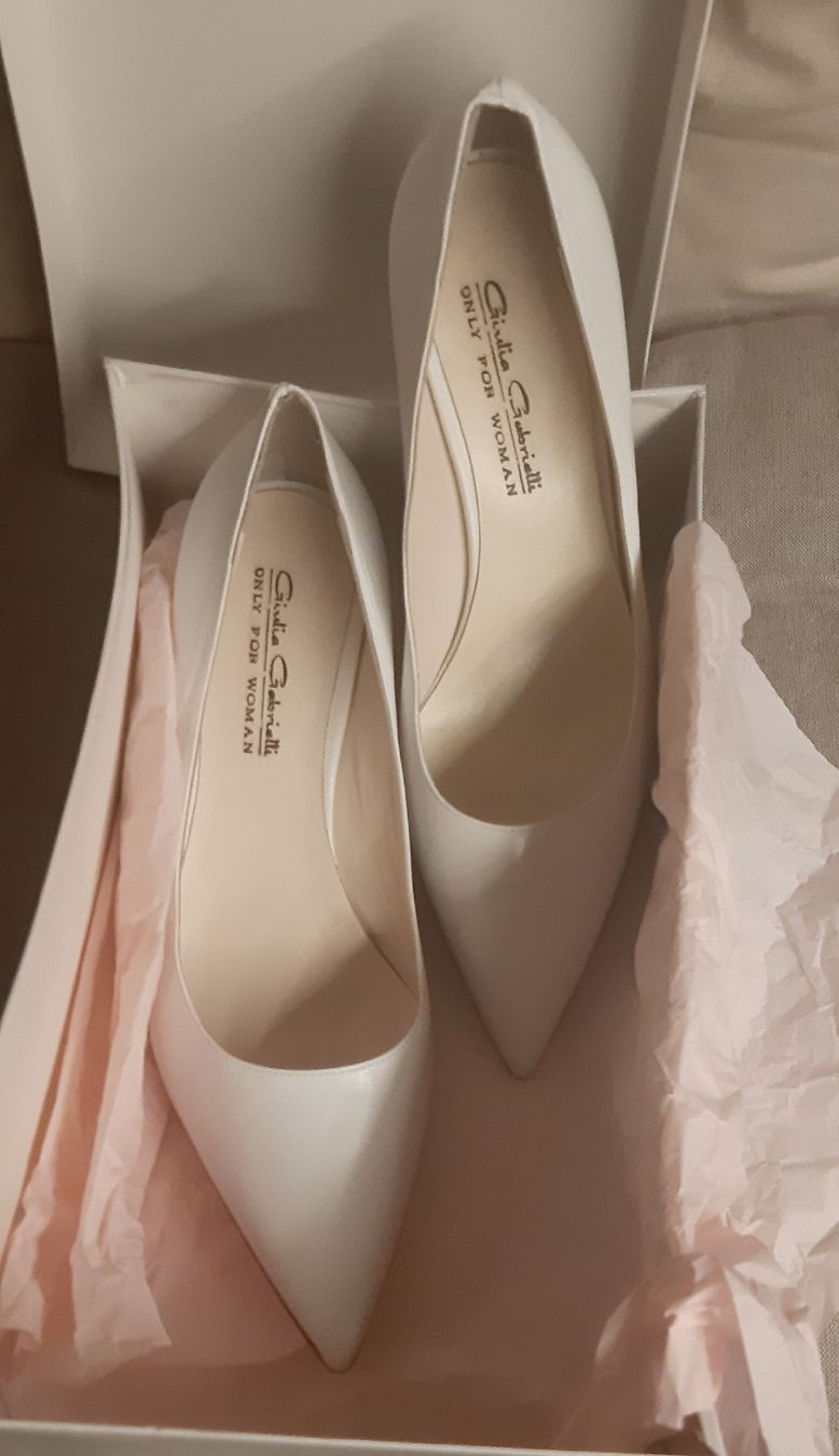Scarpe da donna: LEDER Kitten-Heels Gr.39 – Nuovo e nell'imballaggio originale da Zürich venduto da Venecia25