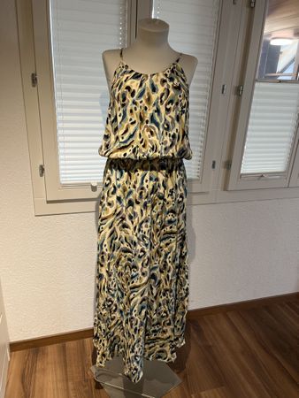 Neues Maxikleid von Lascana Grösse 42