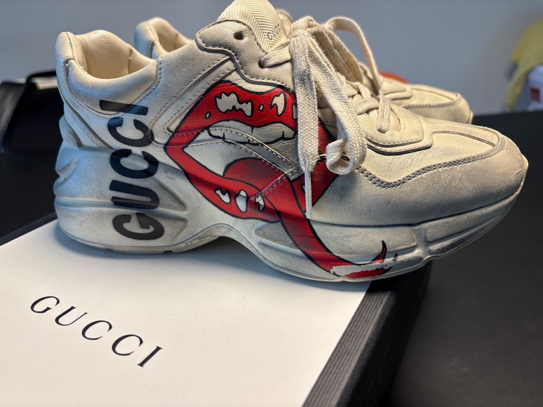 Gucci Scarpe da donna: Gucci Rhyton Sneaker – Usato da Wettingen venduto da pis_sa