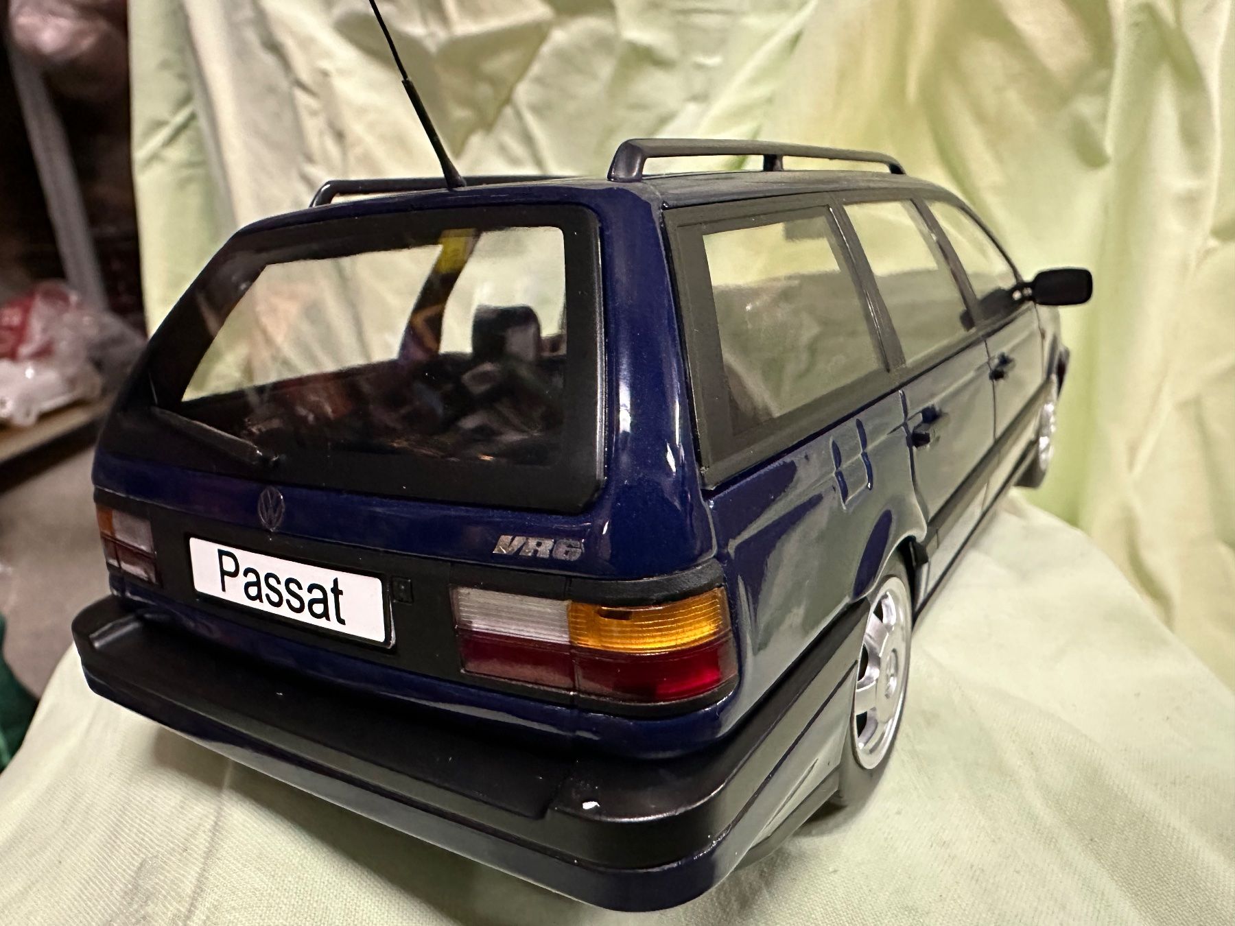 Volkswagen Modellini d'auto: Vw Passat vr6 limited 1000 kombi – Nuovo e nell'imballaggio originale da Reinach AG venduto da rares75 2