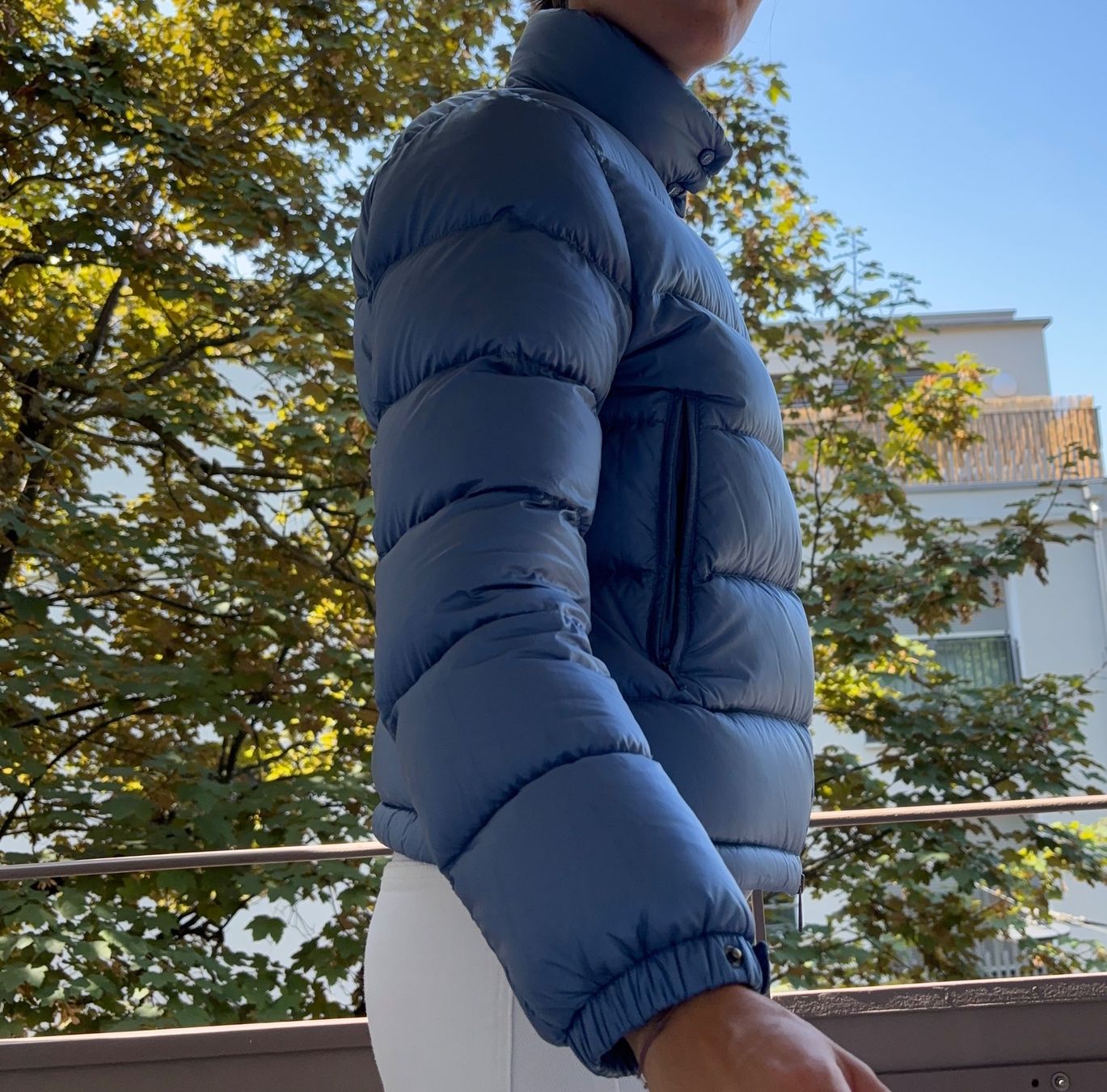 Moncler Vestes: Moncler Daunenjacke Hellblau – D'occasion à Zürich par yoshi27 2