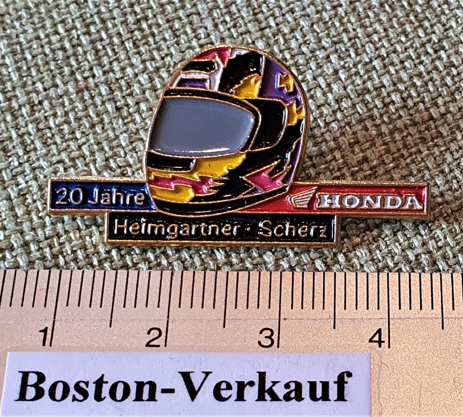 Placchette & Badge: B534 - Pin Honda Helm Heimgartner Scherz – Usato da Reinach BL venduto da Boston-Verkauf 1