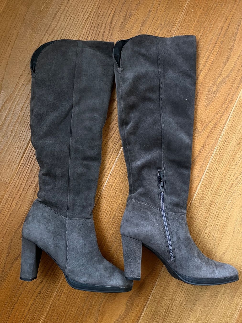 Scarpe da donna: Wildleder Stiefel Varese Gr.40 – Usato da Wädenswil venduto da Iana32