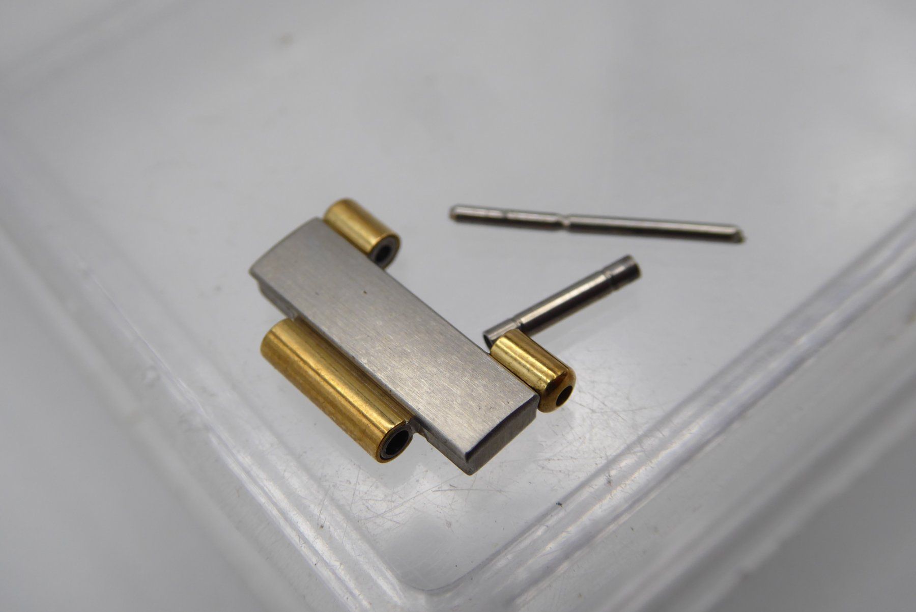 Omega Orologi: Omega Constellation link steel/gold 14mm – Usato da Geneve venduto da adr_xk6n