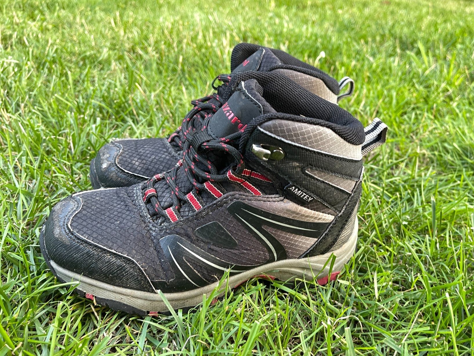 Schuhe für Jungen: Kinder Wanderschuhe Trekkingschuhe in Gr. 30 – Gebraucht aus Berikon von Samira08