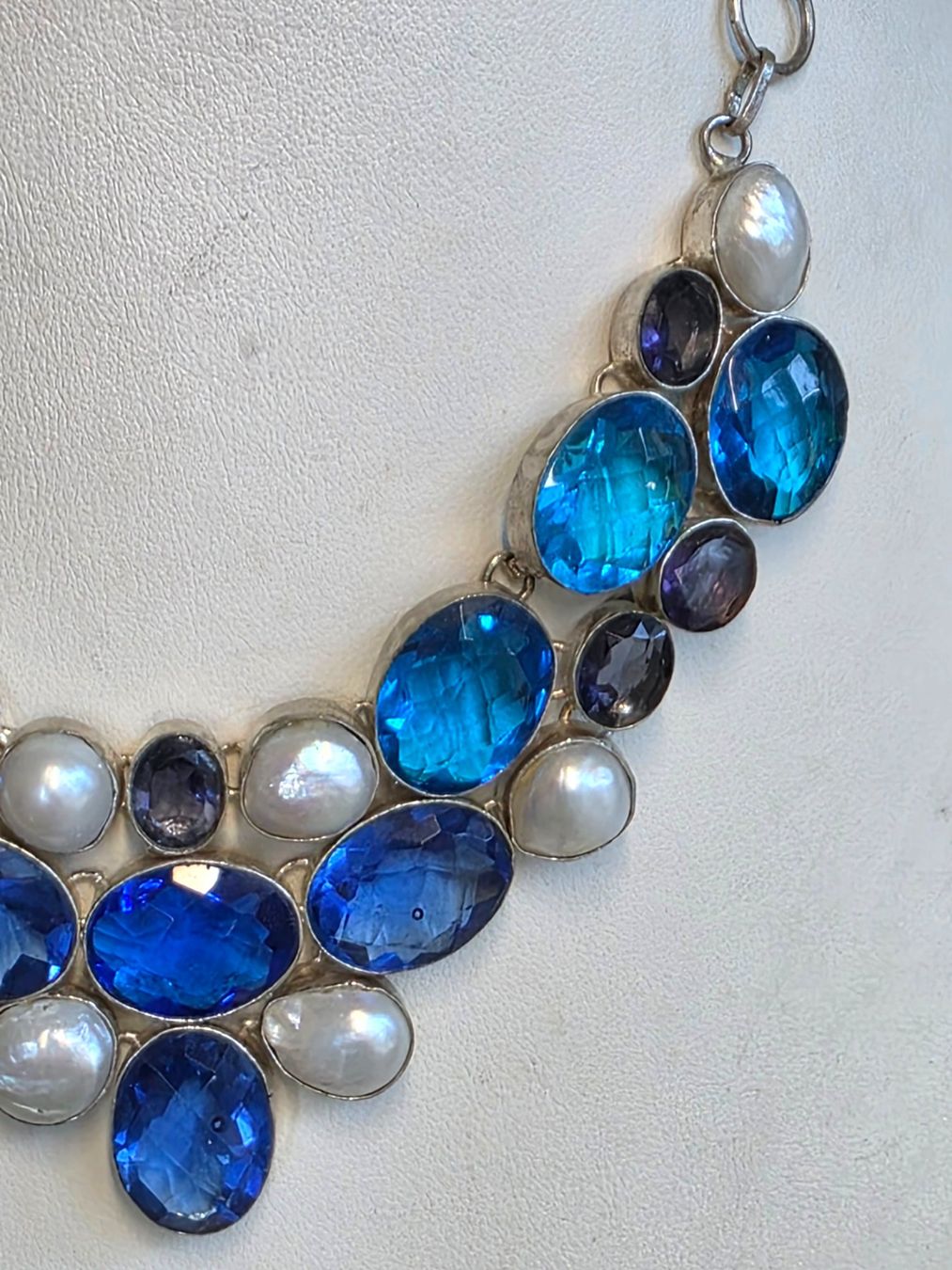 Catenine: Collier mit blauen Steinen und Perlen, Silber – Nuovo (secondo la descrizione) da Zürich venduto da Bieter04 2