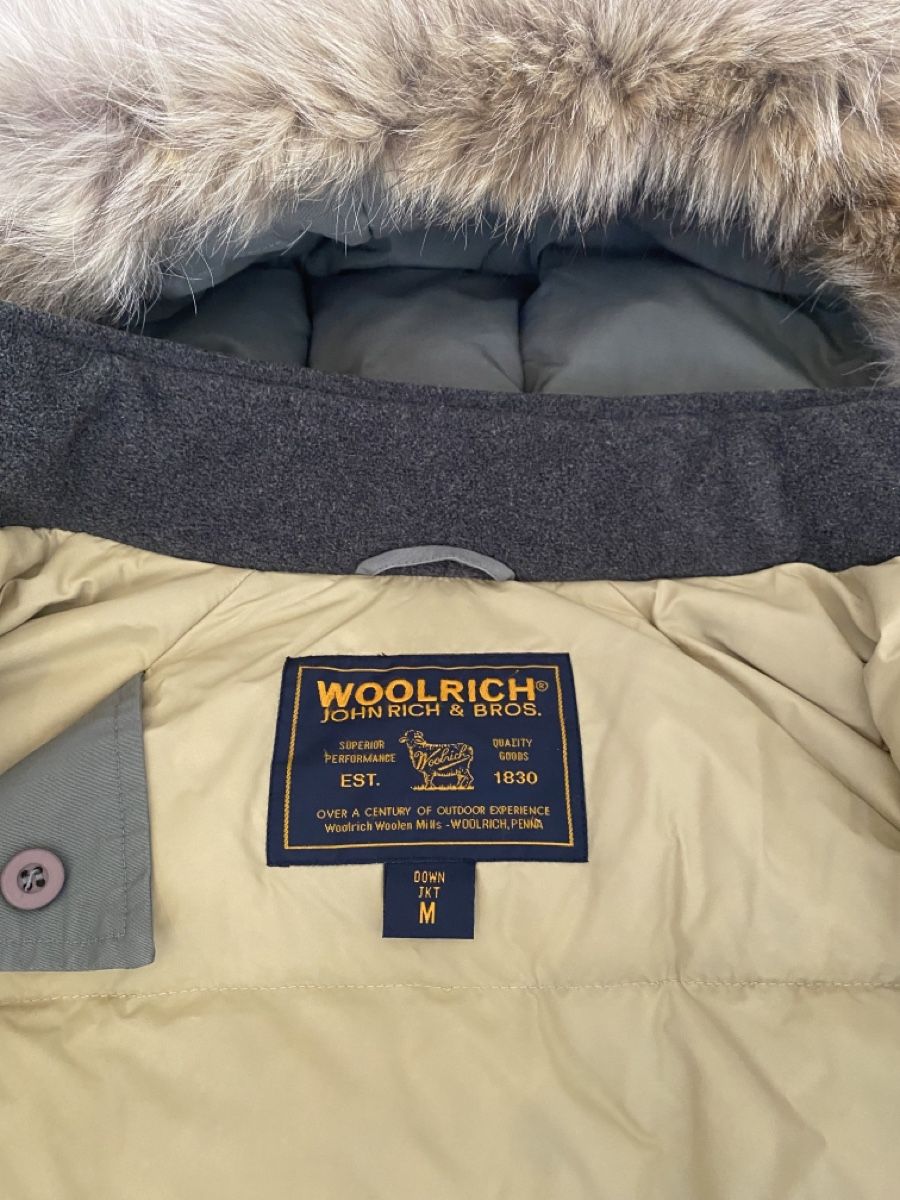 Woolrich Cappotti: Hochwertige Original Woolrich Daunenjacke Olive – Usato da Buchs ZH venduto da crazyhandbaggirl123 6