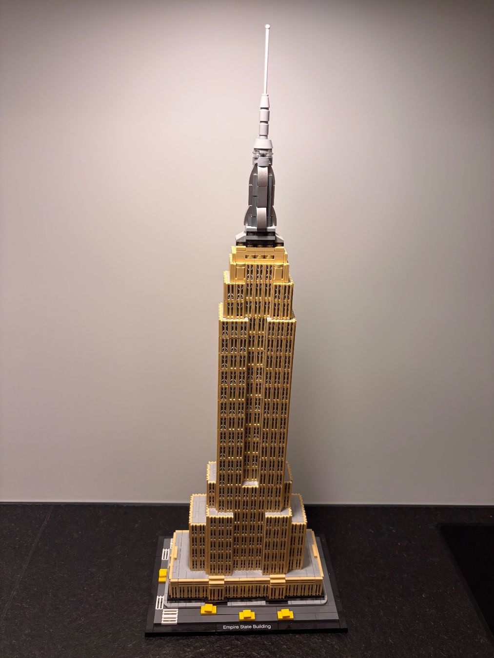 Lego Kit di costruzioni: Lego Architecture Empire State Building – Usato da Burgdorf venduto da neB_nimaj34