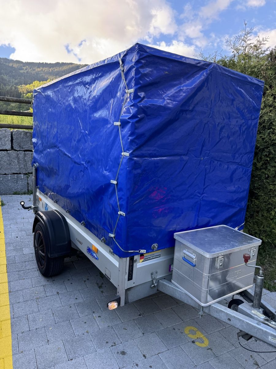 Humbaur Remorques: Anhänger  humbaur h1300kg frisch mfk – D'occasion à schluein par patisaxo