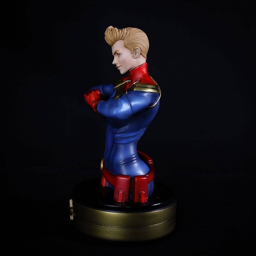 Figuren: Captain Marvel buste Captain Marvel 20 cm – Neu und originalverpackt aus St-Imier von ATTAKSHOP 1