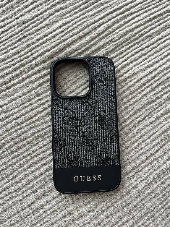Coques & Protection écran: Guess Handyhülle Iphone 16 pro – D'occasion à Tägerwilen par tanjafe13