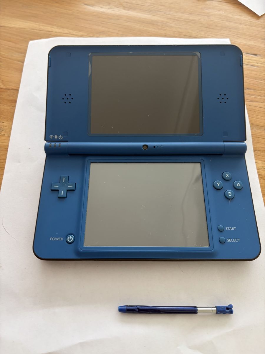 Nintendo Console: Nintendo DS XL 2008 – Usato da Echallens venduto da JAR69 2