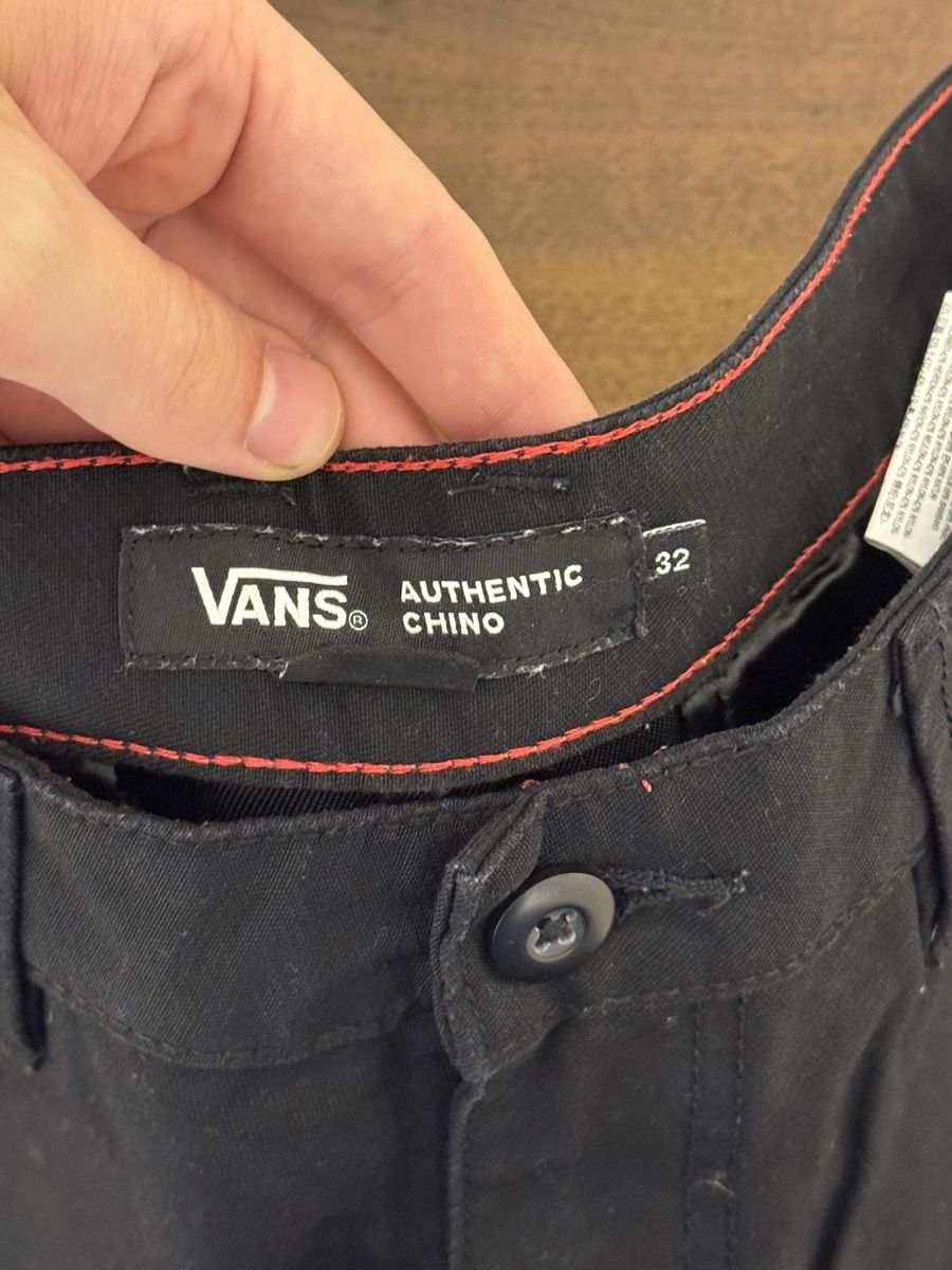Vans Pantalons: vans trousers 32x32 – D'occasion à Baar par mario.lei 3