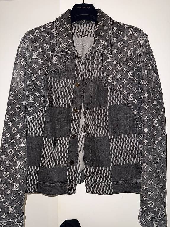 Louis Vuitton Giacche: Louis Vuitton denim Jacket Monogram. – Usato da Wohlen AG venduto da Jet_86
