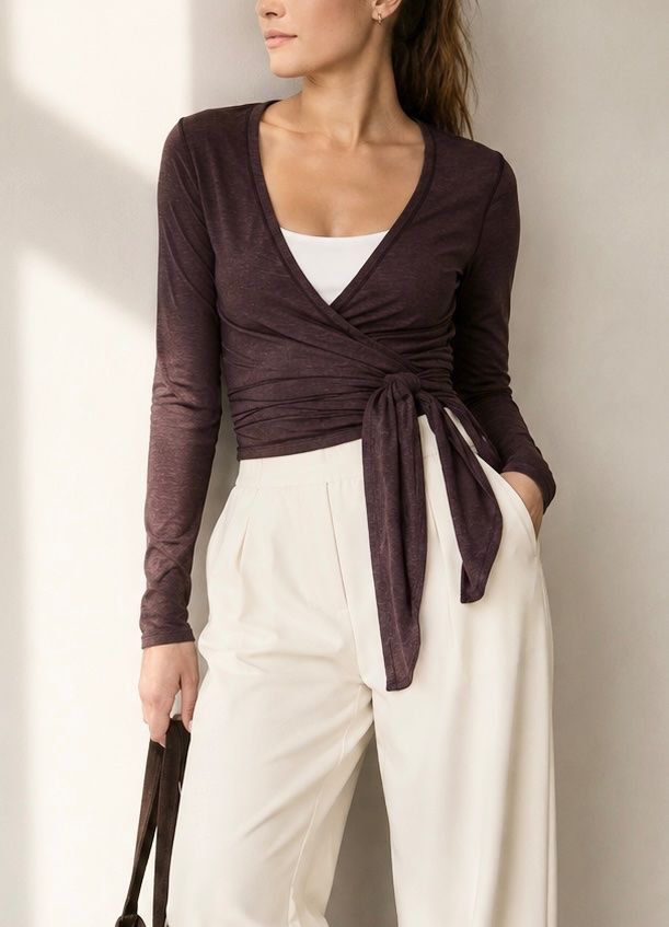 Lululemon Top: Lululemon Tied To It Wrap Top - Gr. S – Usato da Illnau venduto da Monkky