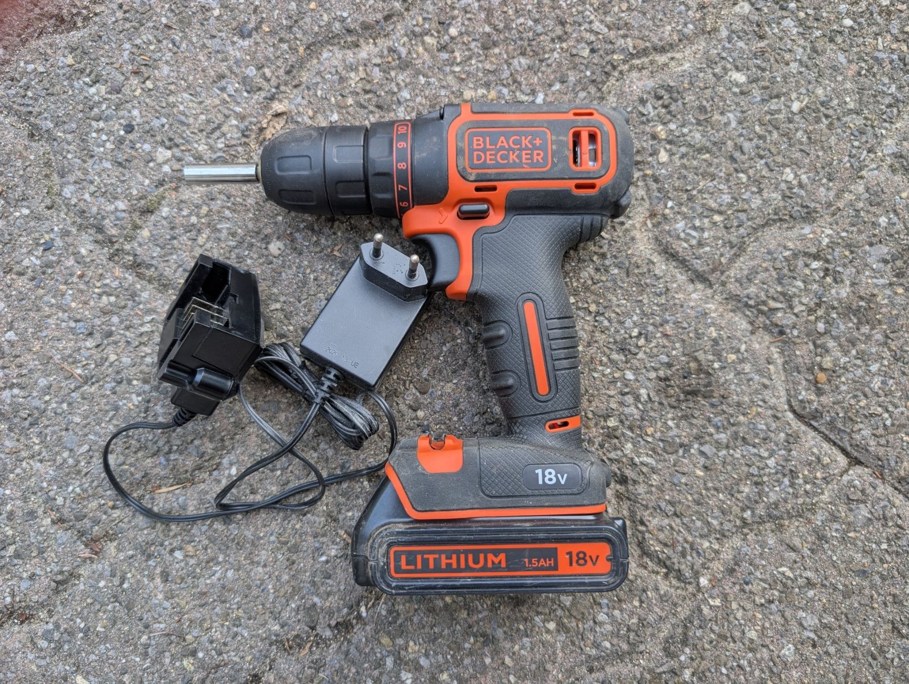Compressori: Black und Decker Schrauber und Pumpe/Kompressor – Usato da Safnern venduto da Piotr 1