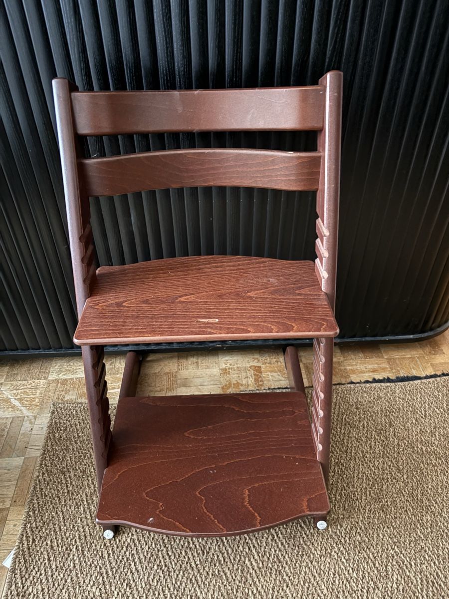 Stokke Seggioloni: STOKKE Tripp Trapp Hochstuhl – Usato da Berikon venduto da AntiqueMeant 1