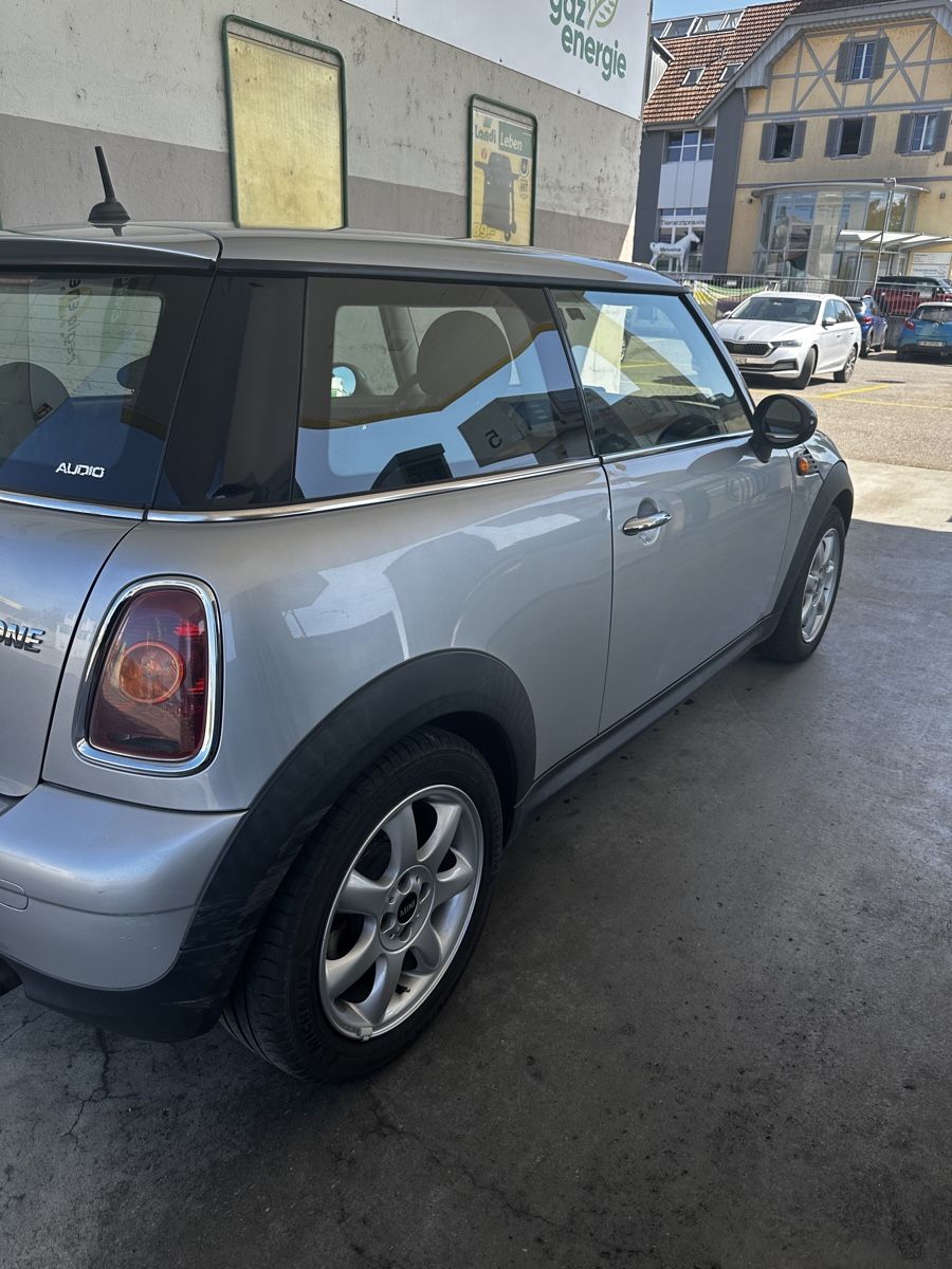 Mini Autos: Mini One Silber MFK 02.02.24 – D'occasion à Mötschwil par Sturmbr3cher91 1