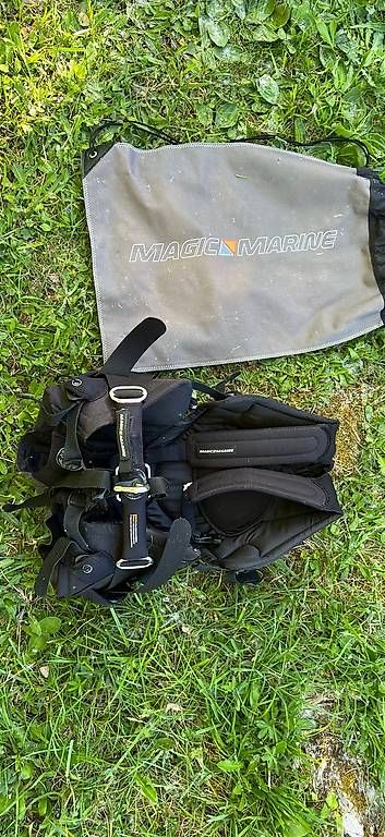 Kletterausrüstungen: Harnais voile taille 36-38 – Gebraucht aus Bevaix von nad_t8tm 1