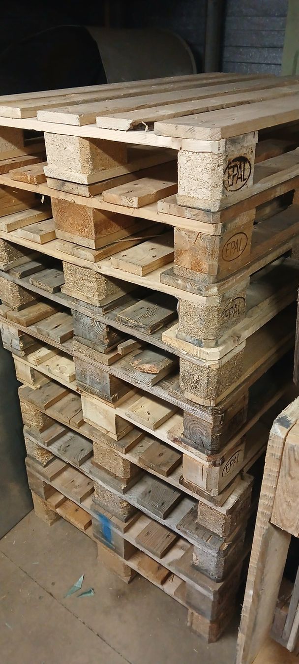 Paletten: Euro Paletten – Gebraucht aus Rothenthurm von biberegger