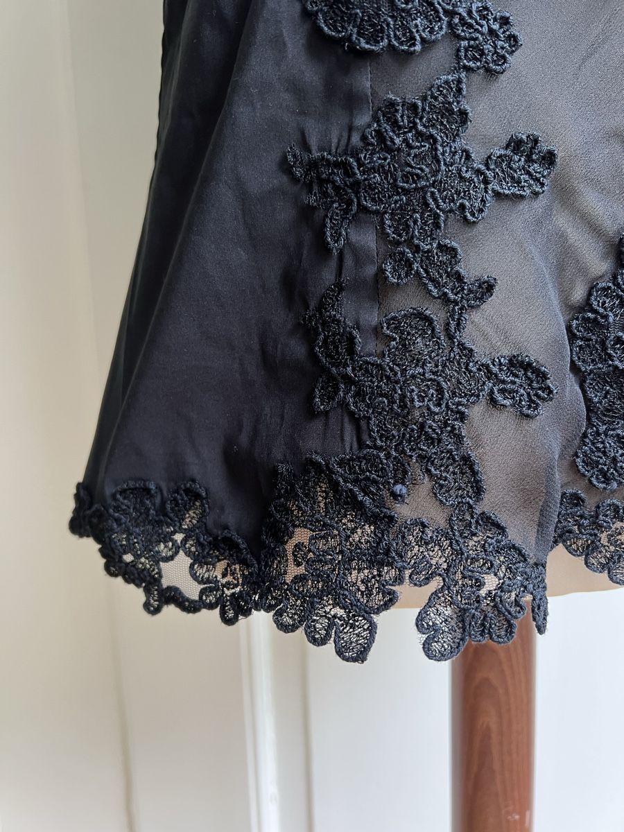 Ermanno Scervino Top: Ermanno Scervino Schwarzes Spitzen-Top de 40/IT46 – Usato da Zürich venduto da angielmora 1