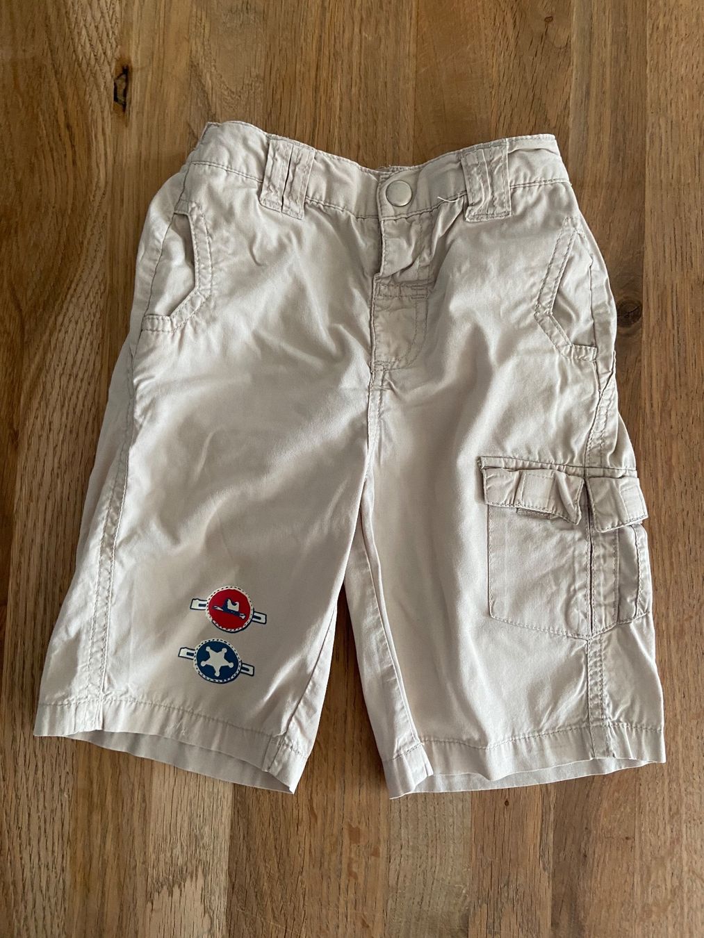 Hosen: Sommershorts SMILE, 86cm, 100% Baumwolle – Gebraucht aus Bassersdorf von och_928l