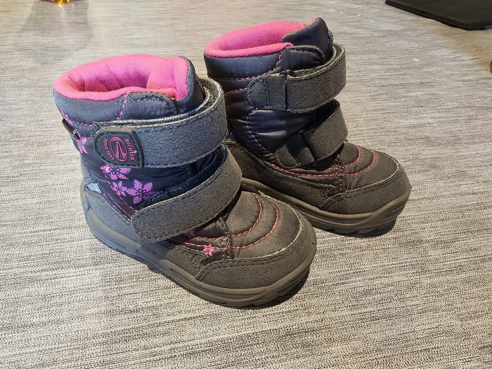Chaussures filles: Schuhe Stiefel Gr 21 – D'occasion à Diepoldsau par Likily