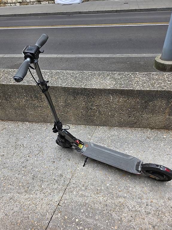 Kickboard: Trottinette électrique E-Twow GTS  Comme neuve  800 CHF – Usato da Meyrin venduto da Ruben1217 1