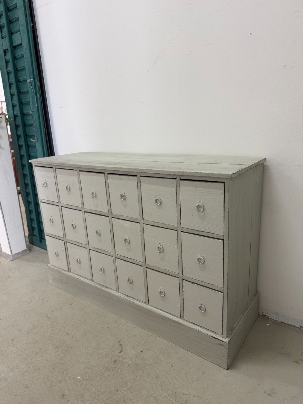 Commodes: Apotheker Kommode Sideboard hellgrün restauriert börnie's – D'occasion à Gränichen par boernies01 2