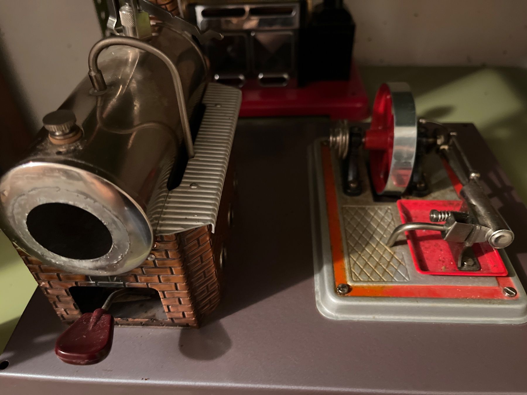 Kit di modellismo & Modellini statici: Dampfmaschine in Modellformat – Usato da Spiegel b. Bern venduto da Burdicrew 5
