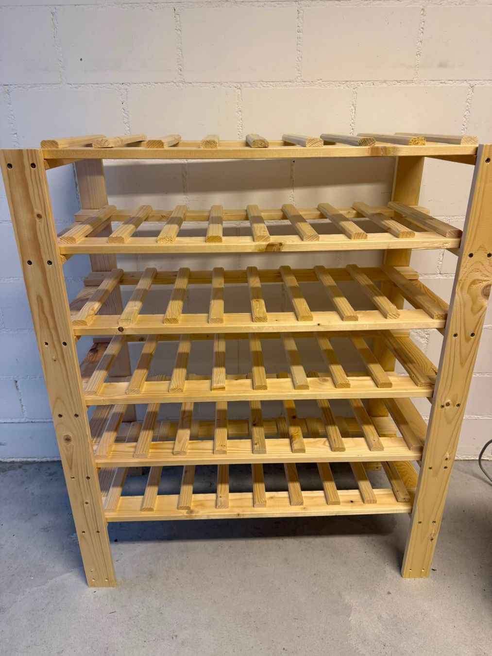Étagères: Weingestell aus Holz – D'occasion à Männedorf par Schnaeppchen05