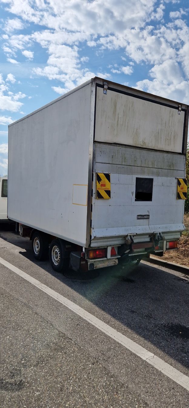 Rimorchi: GRANDE REMORQUE 3500KG AVEC PLAQUE ÉLÉVATRICE – Usato da St. Ursen venduto da cpi23 3