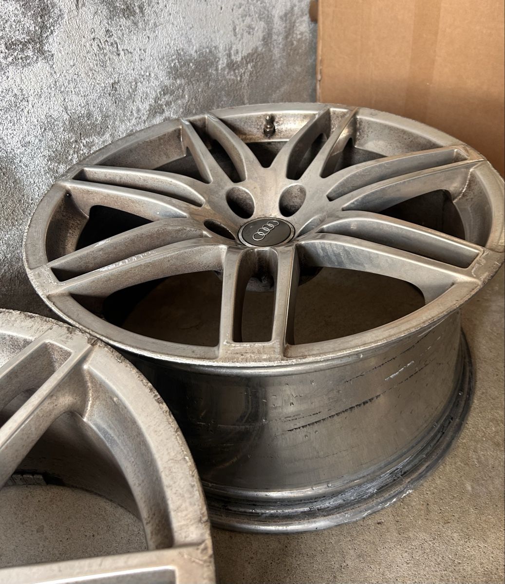 Audi Jantes: Jantes Audi RS4 B7 – D'occasion à Fribourg par rs19 2