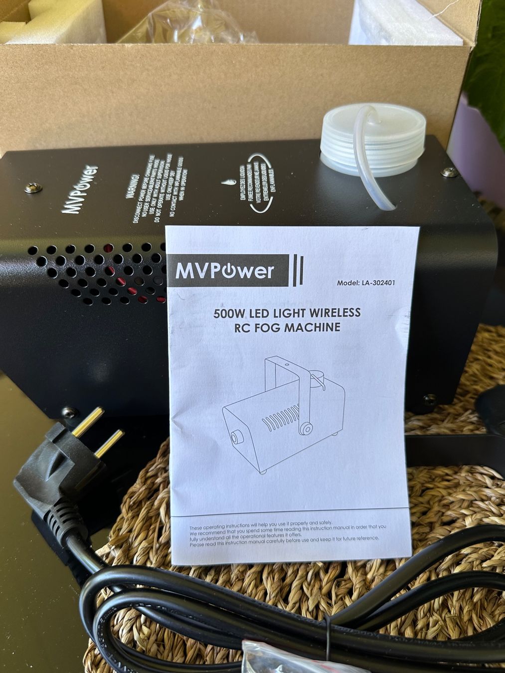 Tutte le macchine: 500W LED Light Wireless RC Fog Machine – Nuovo e nell'imballaggio originale da Basel venduto da iulia_haul 2