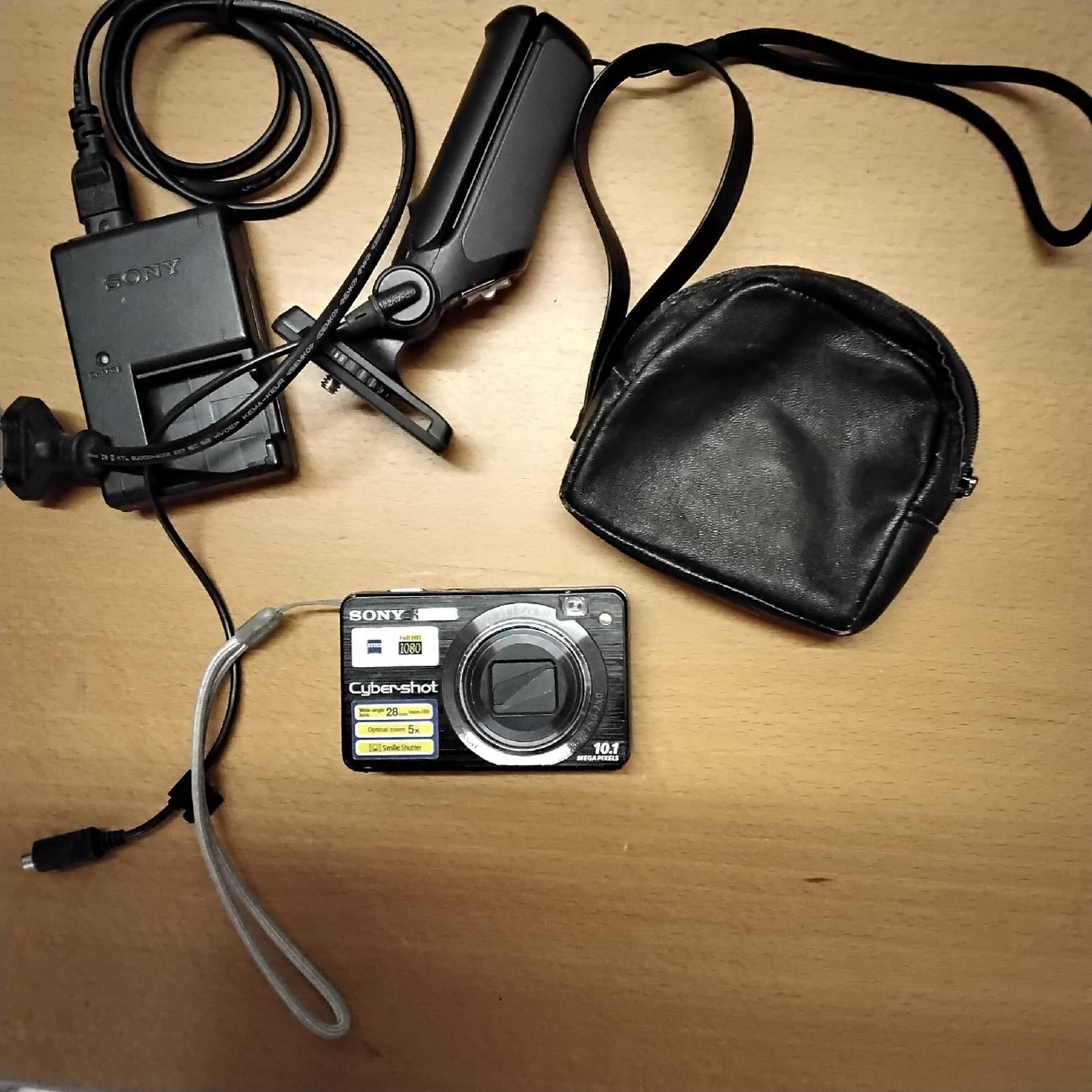 Sony Fotocamera: Fotokamera – Usato da Schwadernau venduto da lil_ysj8 5