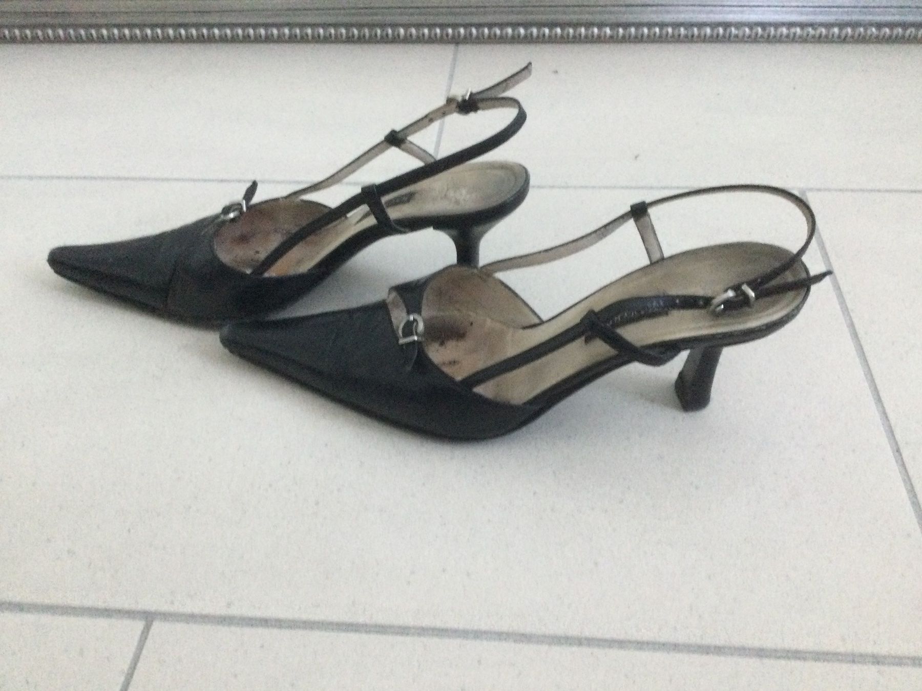 Navyboot Chaussures femmes: Navyboot Slingback Pumps schwarz Leder gebraucht – D'occasion à Zug par ang_rxx5 3