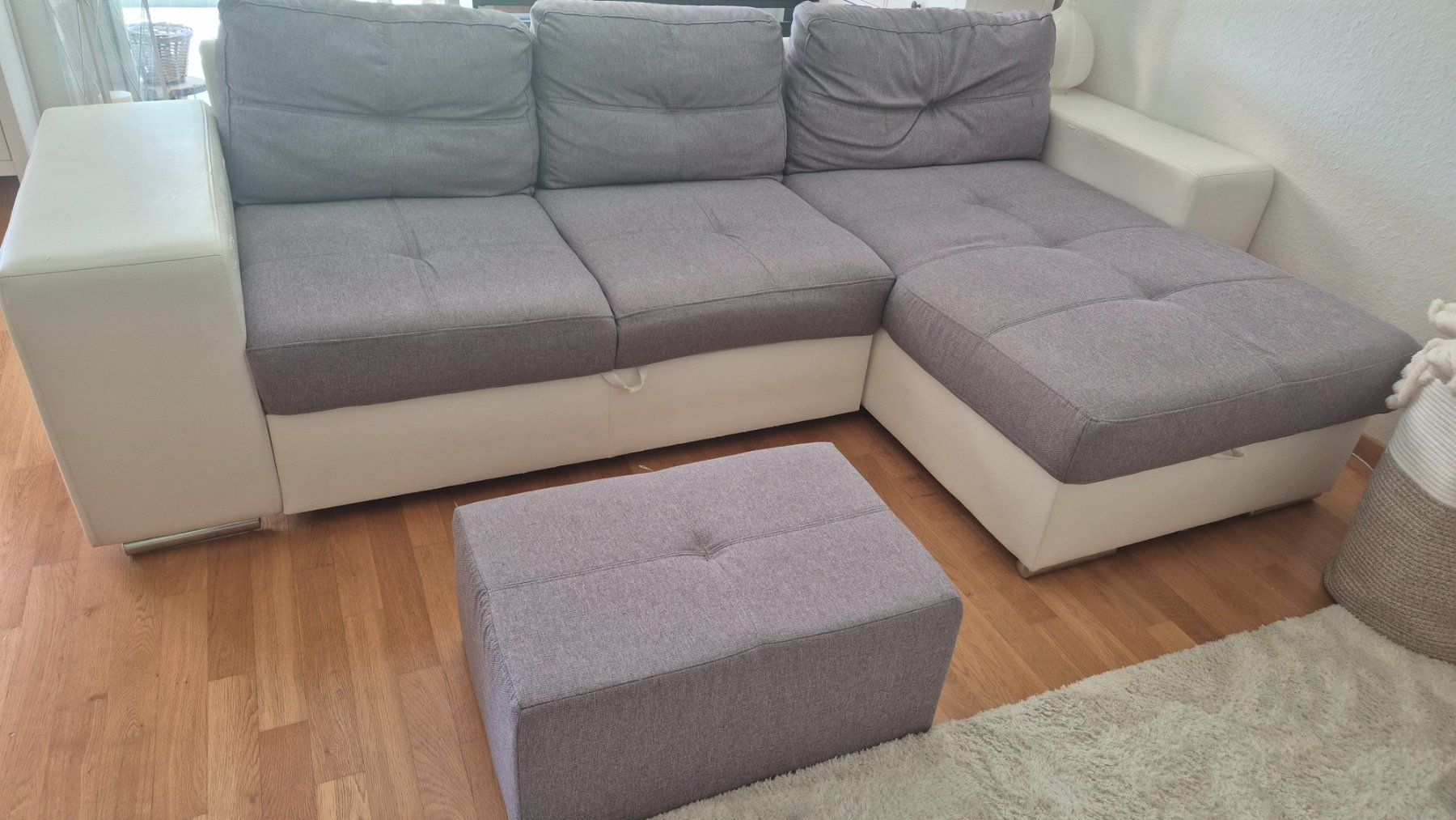 Sofas: Ecksofa mit Schlaffunktion und Bettkasten – D'occasion à Thalwil par Mese