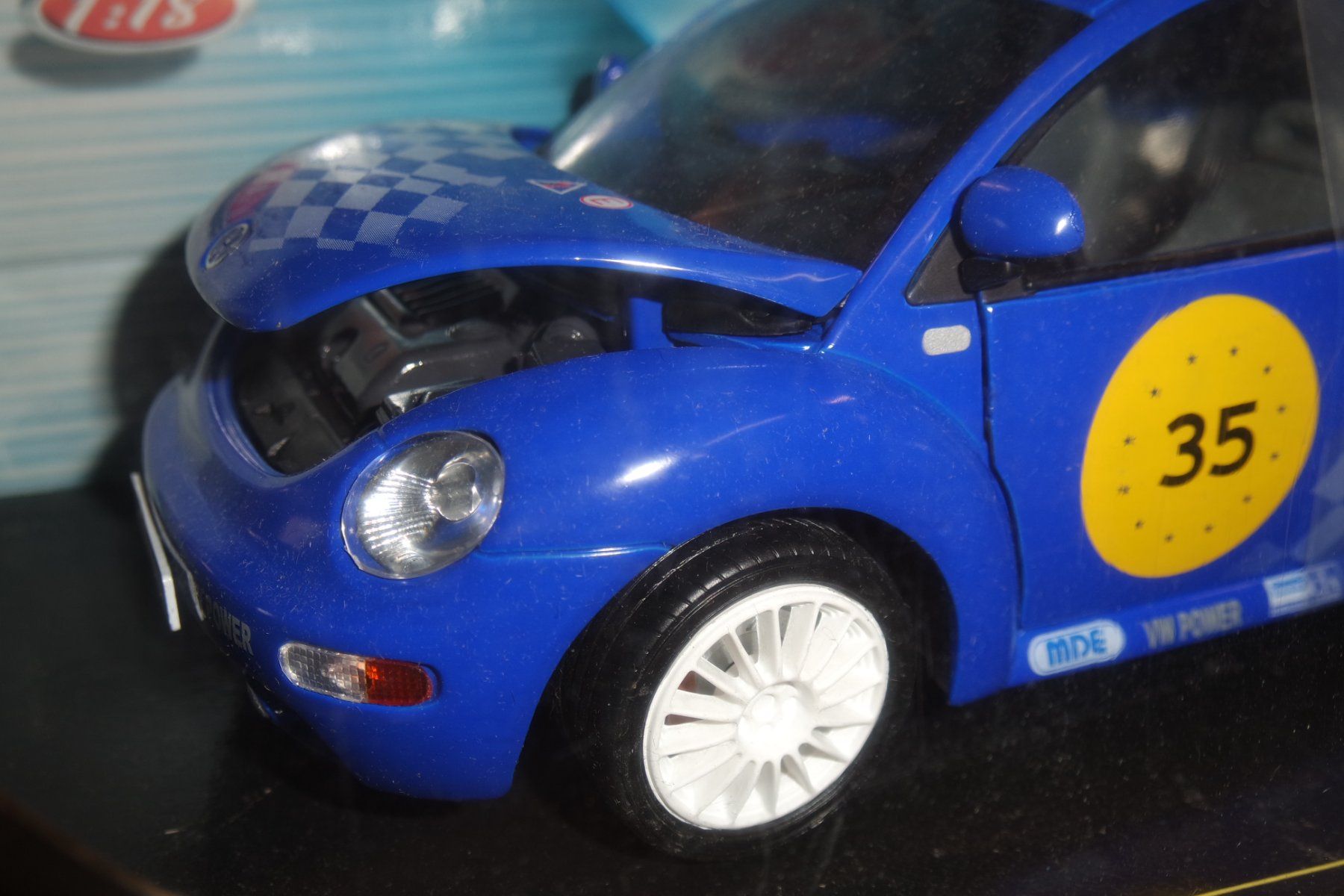 Solido Modellini d'auto: VW NEW BEETLE    ( 1/18e ) SOLIDO – Usato da Avenches venduto da WEBHobby 1