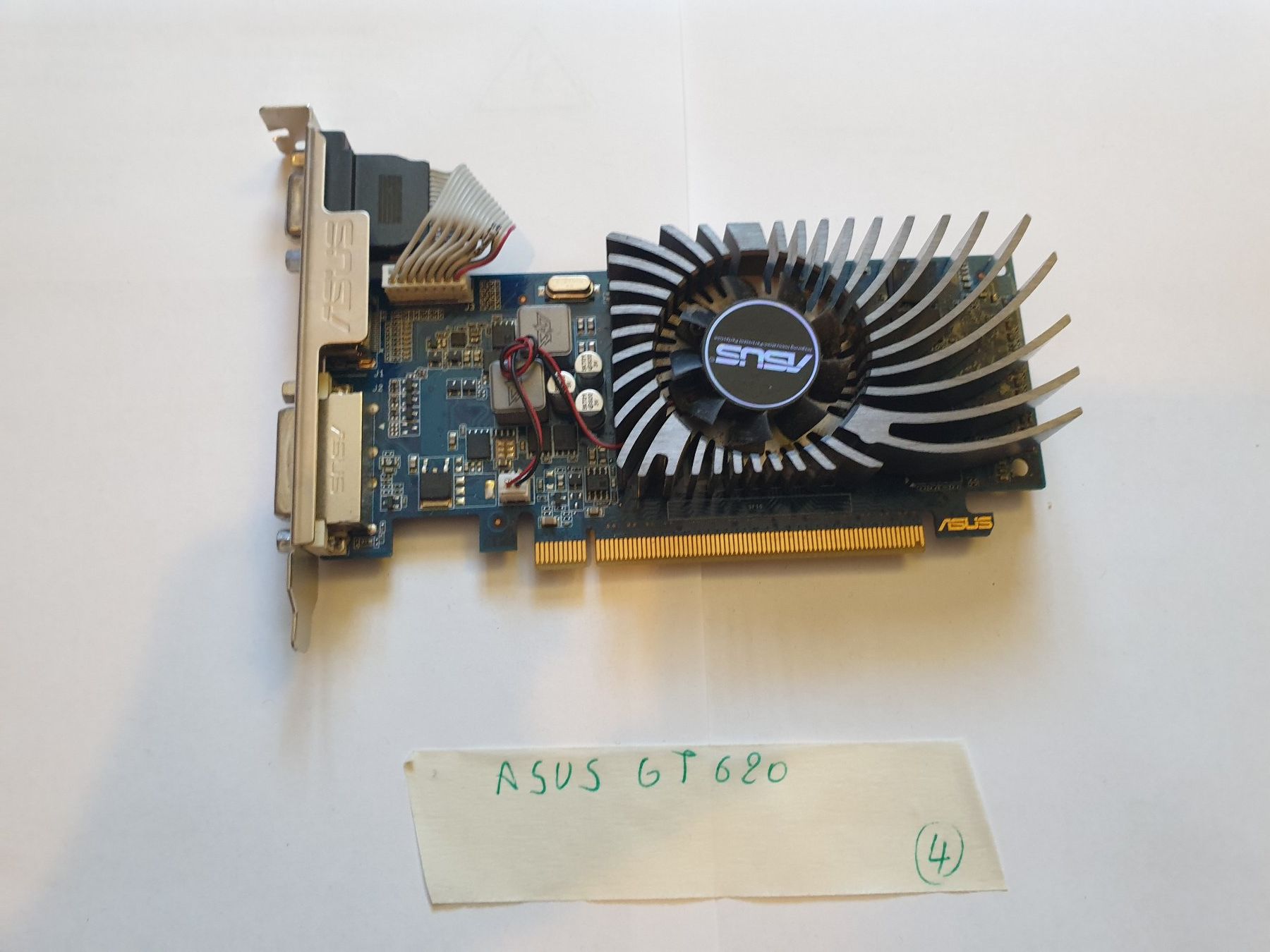 Asus Schede grafiche: Carte Graphique Asus GT 620 – Usato da Moudon venduto da Triscele9