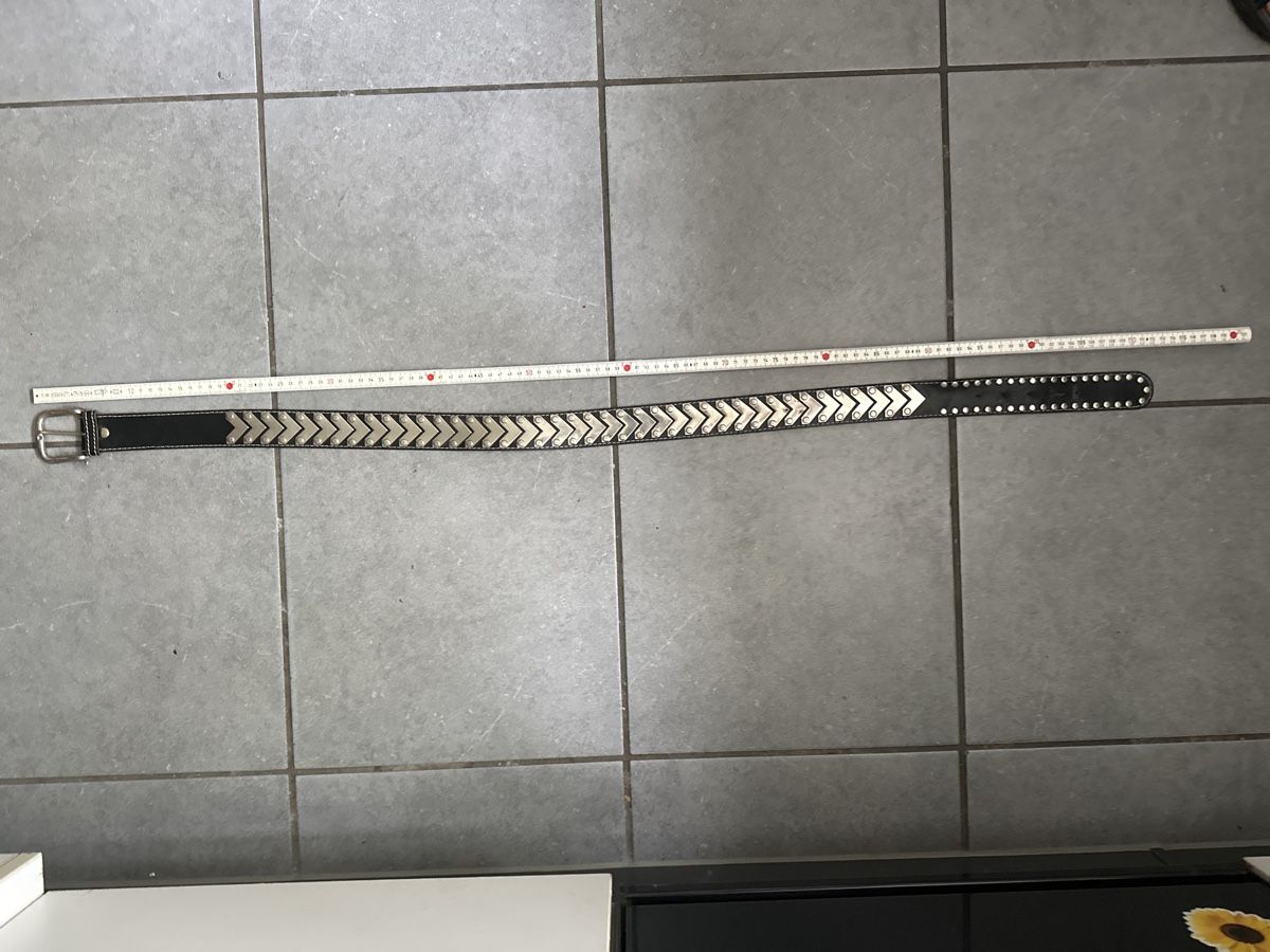 Cinture: Schwarzer Nietengürtel, cooles Design - ein Must-have! – Usato da Zürich venduto da Chaeffeler 4