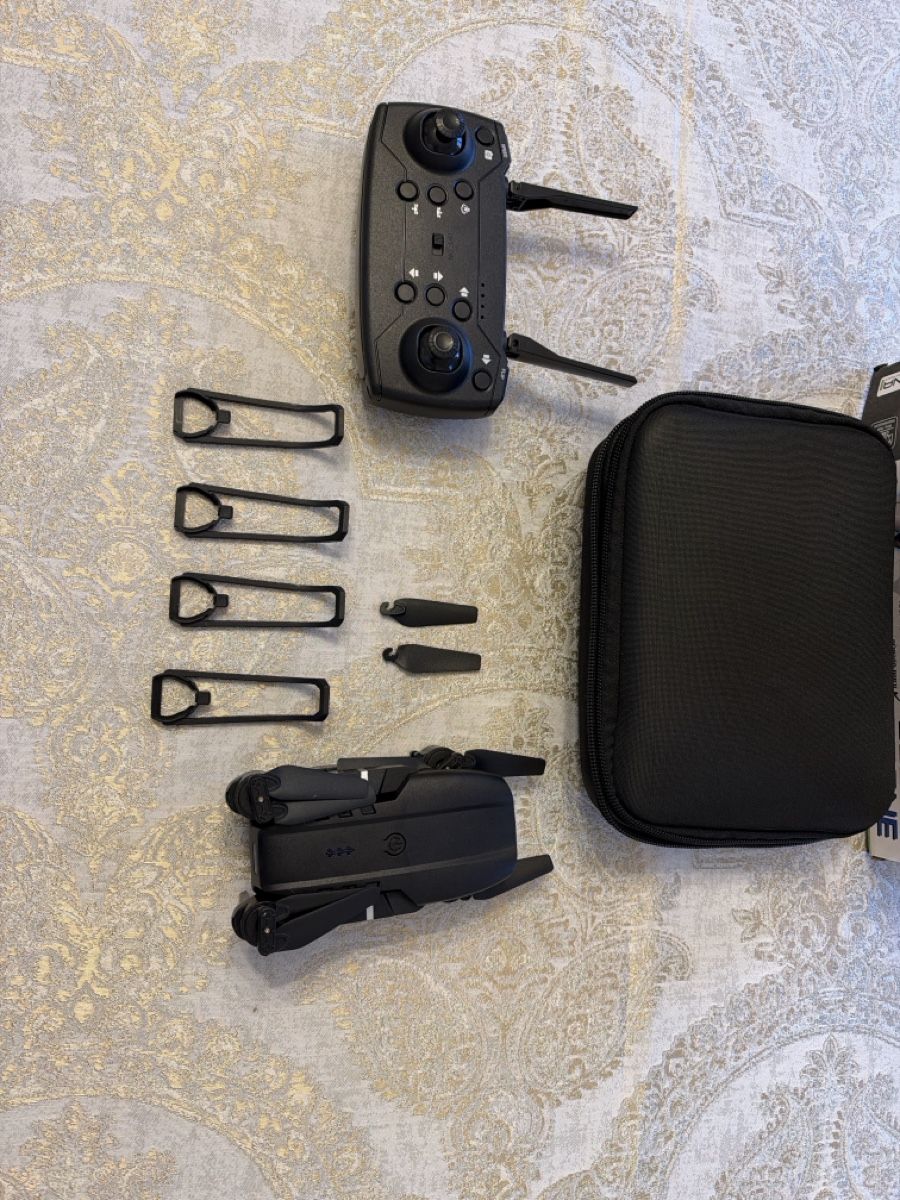 Action Cam: Drone Selfie pliable avec télécommande et étui transport – Usato da Genève venduto da das_fg75 1