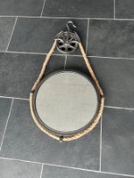 Wandspiegel mit Seilzughaken