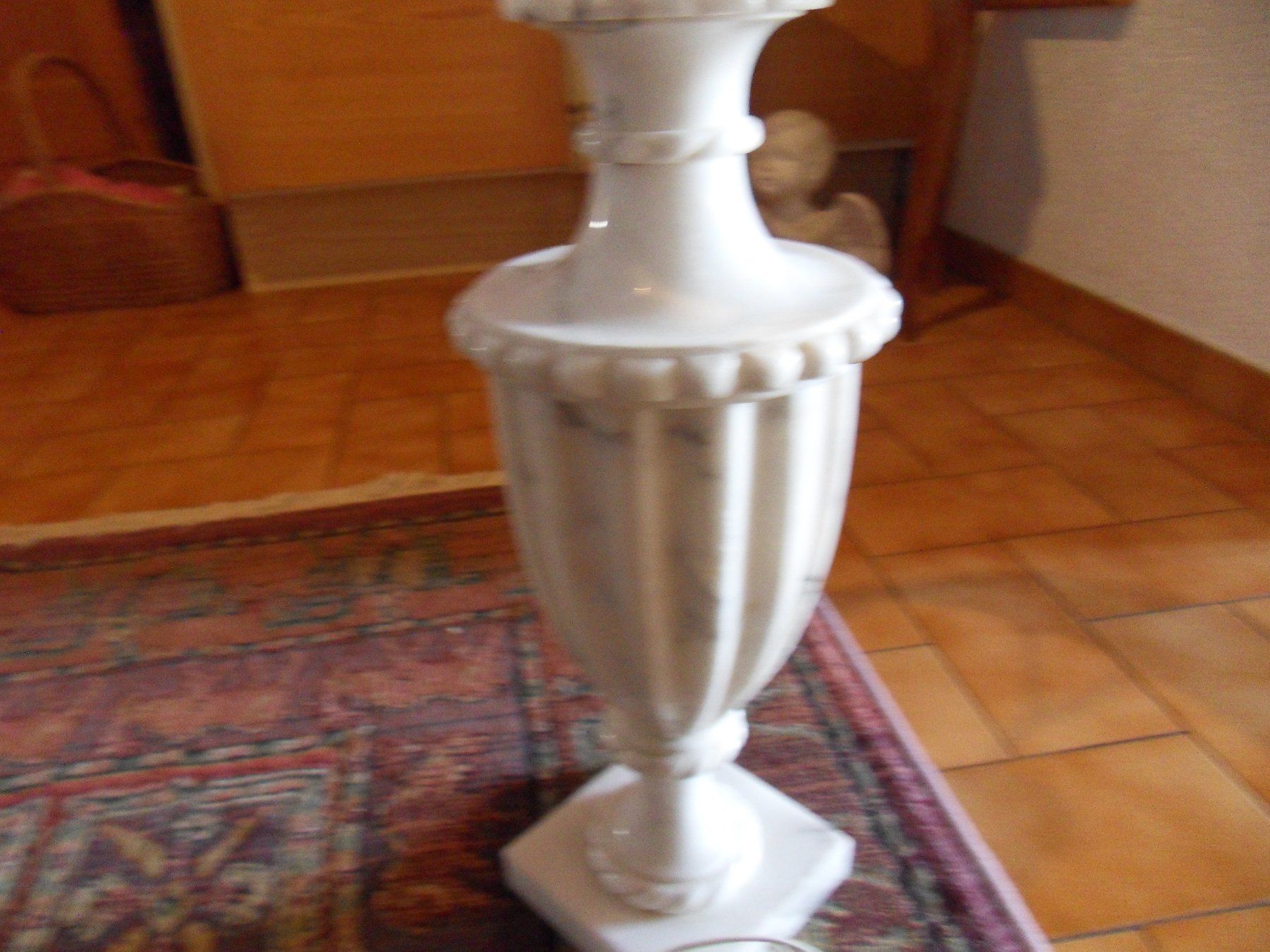 Lampes: Tischleuchte,Alabaster oder Marmor Fuss – D'occasion à Schongau par Eva-Katharina 1