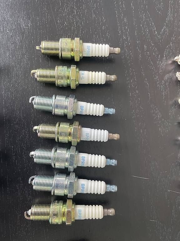 Tutti pezzi di ricambio auto: Zündkerzen – Nuovo e nell'imballaggio originale da Unterägeri venduto da BSA_A65 2