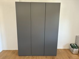 Kleiderschrank IKEA Neuwertig 
