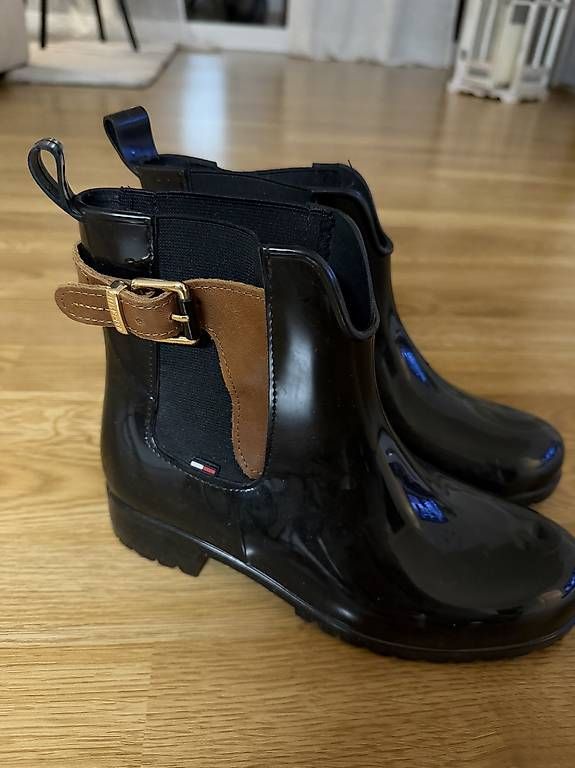 Scarpe da donna: Stiefel Thommy Hilfiger – Usato da Wil SG venduto da mar_w7v7 1