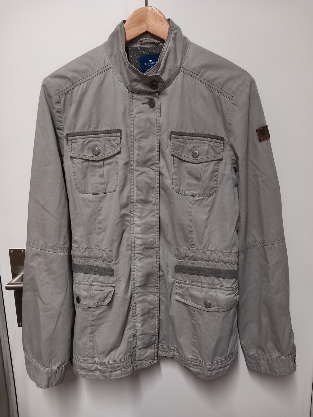 Tom Tailor Jacken: Leichte Jacke Tom Tailor Gr.XL hellgrau – Gebraucht aus Gwatt (Thun) von umwelt-brocki