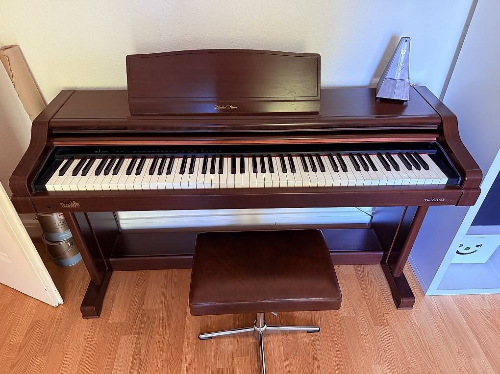 Musikinstrumente: Technics Digitales Klavier – Gebraucht aus Basel von mar_w7l9